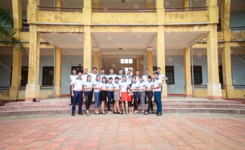 Cập nhật một số mẫu đồng phục họp lớp 19 năm trường THPT chuyên Nguyễn Trãi đẹp mắt và ý nghĩa