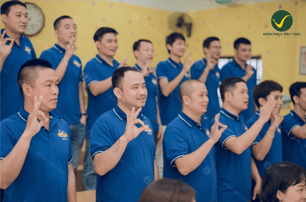 Áo đồng phục họp lớp 26 năm trường THPT Hưng Yên màu xanh dương