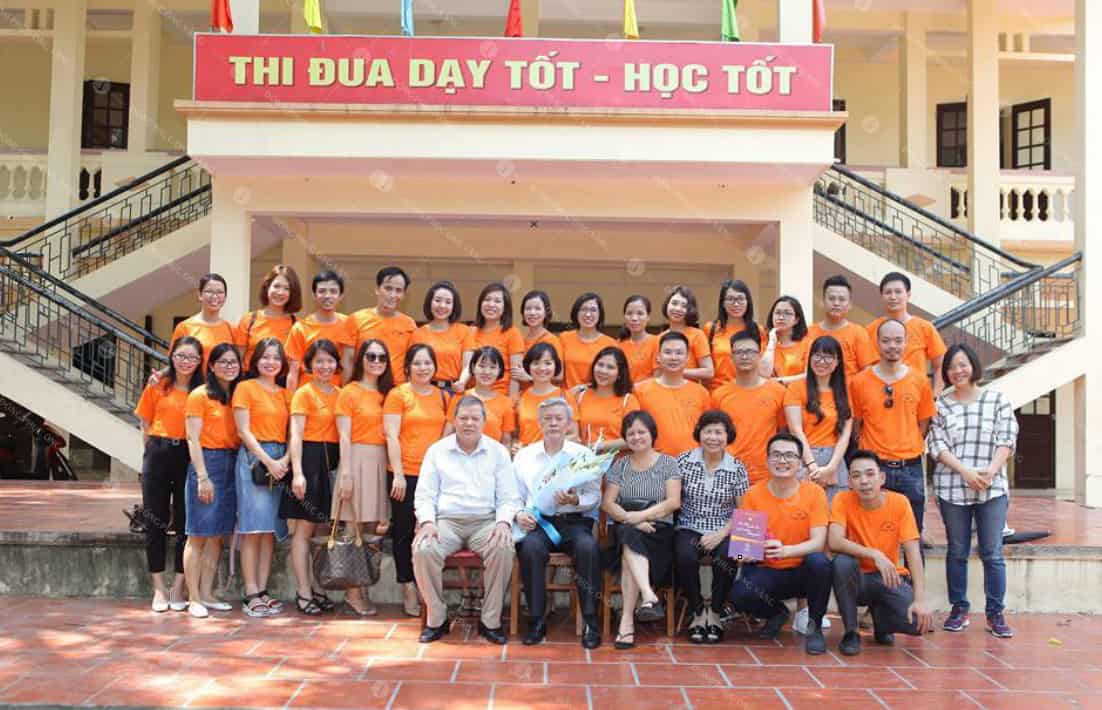 Tại sao nên mặc áo  đồng phục họp lớp 29 năm trường THPT Việt Đức  